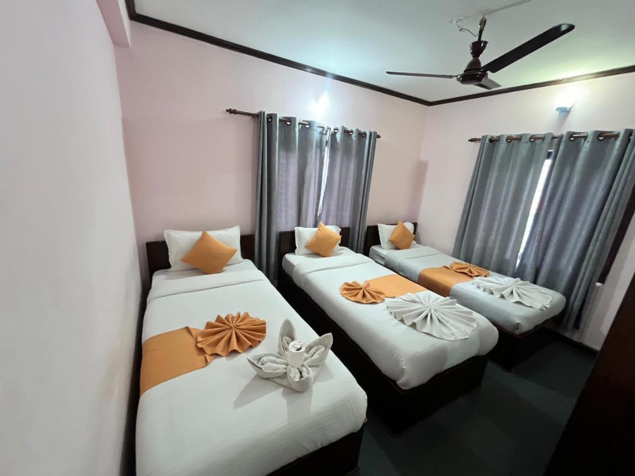 Hotel Travel Inn Pokhara Exterior foto